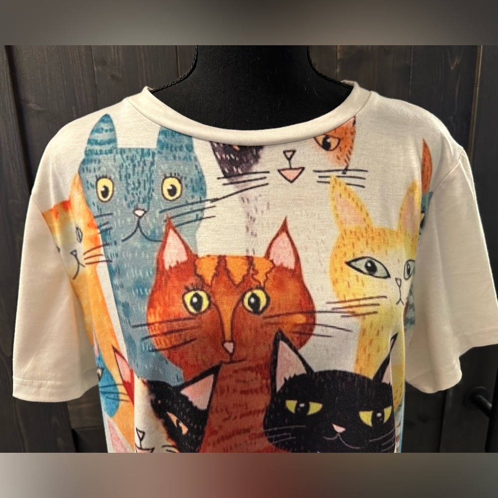 Whimsical Multicolor Cat Print Top - XL - Picture 3 of 8